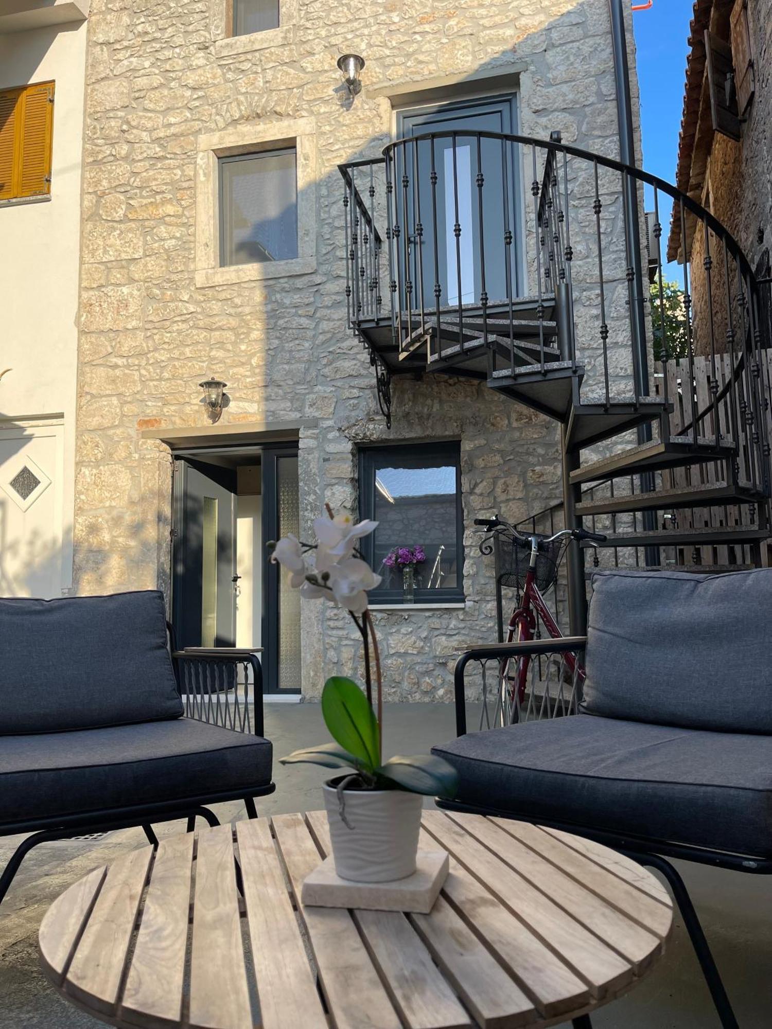 Ferienwohnung Stone House Medulin Exterior foto